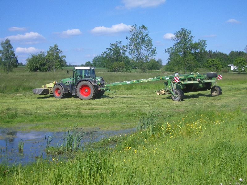 bilder/3_9_2003/jaguar_fendt_6.jpg