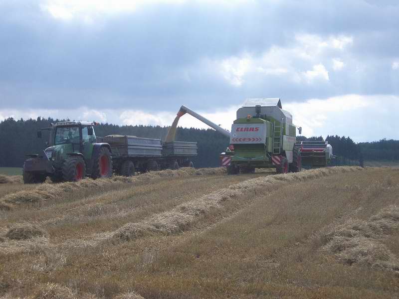 bilder/11_8_2005_2/mega_fendt_3.jpg