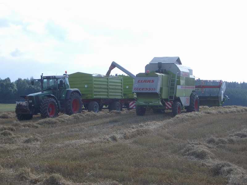 bilder/11_8_2005_2/mega_fendt_6.jpg