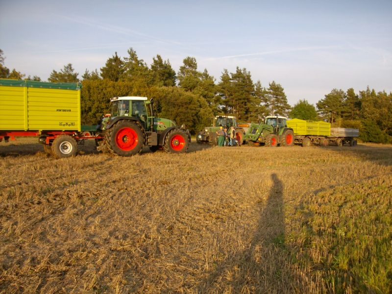 bilder/25_6_2002/jaguar_900_+_fendt_824_5.jpg