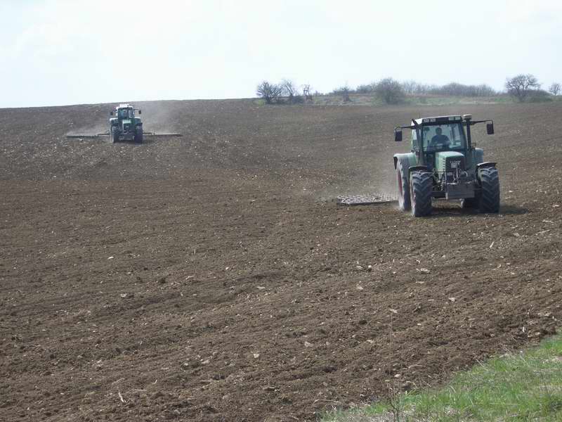 bilder/14_4_2005_2/fendt_824_fendt_514_4.jpg