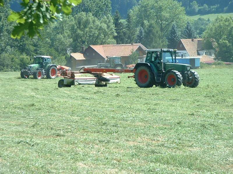 bilder/14_7_2003/fendt_716_+_fendt_514_+_zt_323_2.jpg