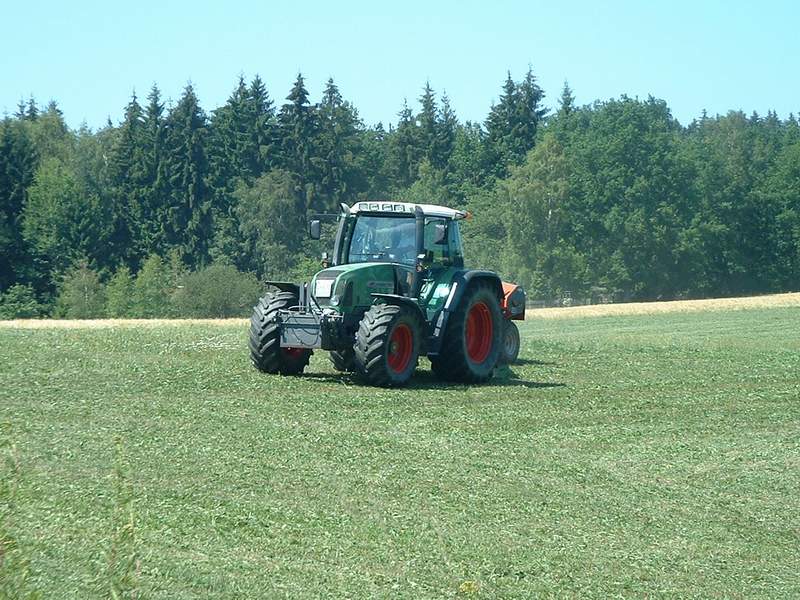 bilder/14_7_2003/fendt_716_10.jpg