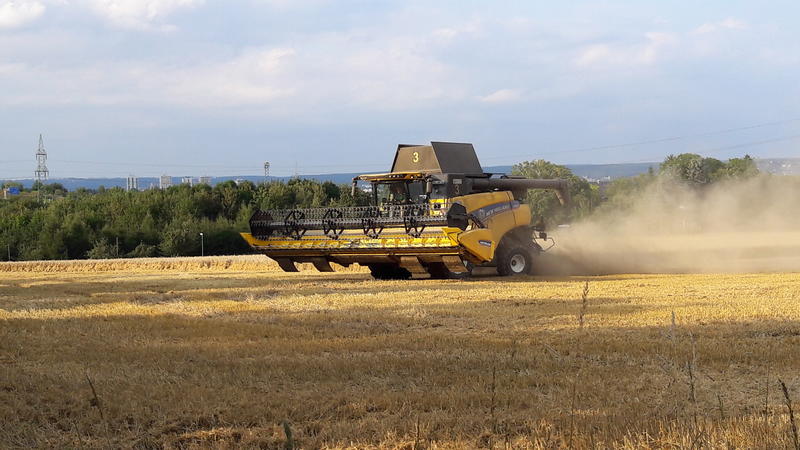 bilder/28_9_2005/jaguar_2x_fendt_2.jpg