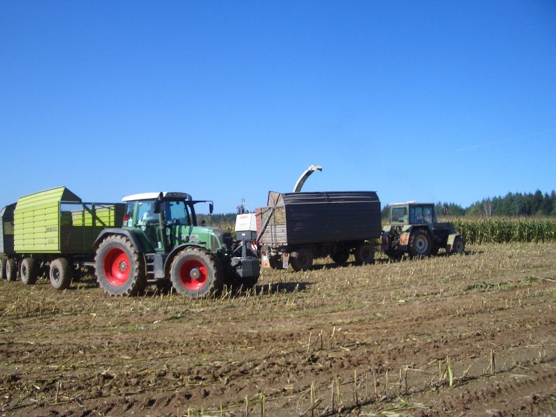 bilder/21_5_2002_2/fendt_716_13.jpg