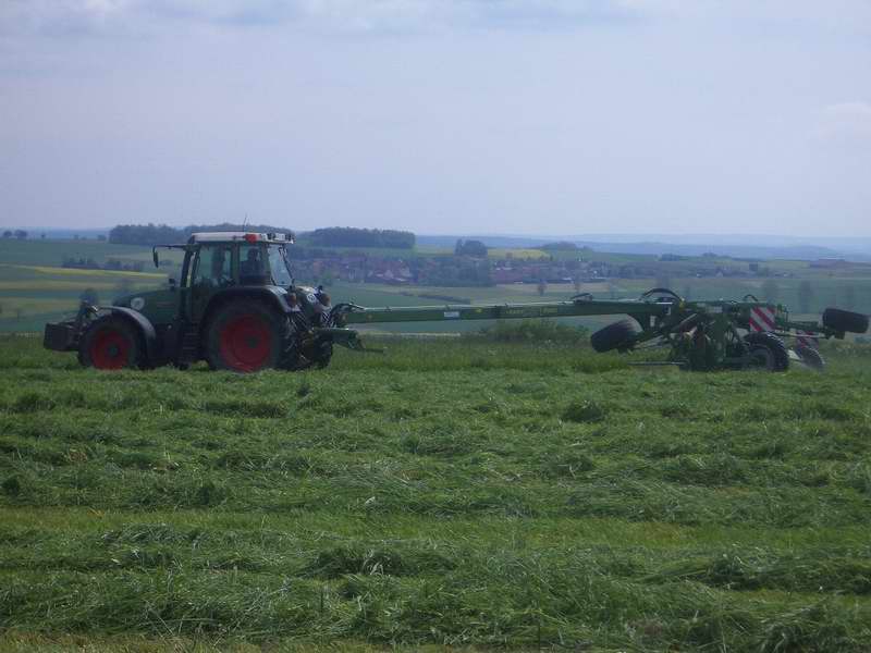 bilder/16_5_2005/fendt_716_11.jpg