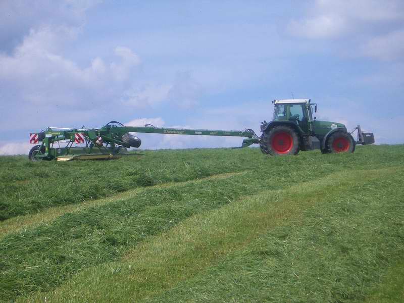bilder/16_5_2005/fendt_716_22.jpg