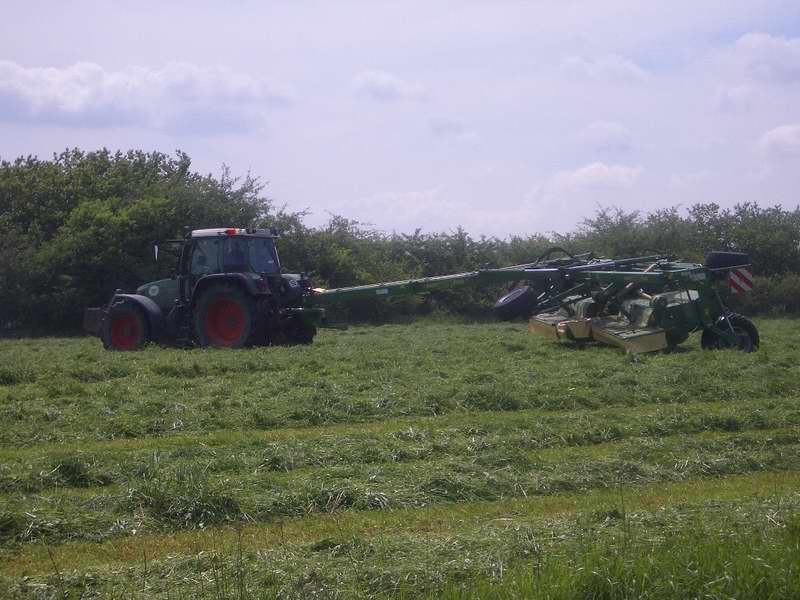 bilder/16_5_2005/fendt_716_9.jpg