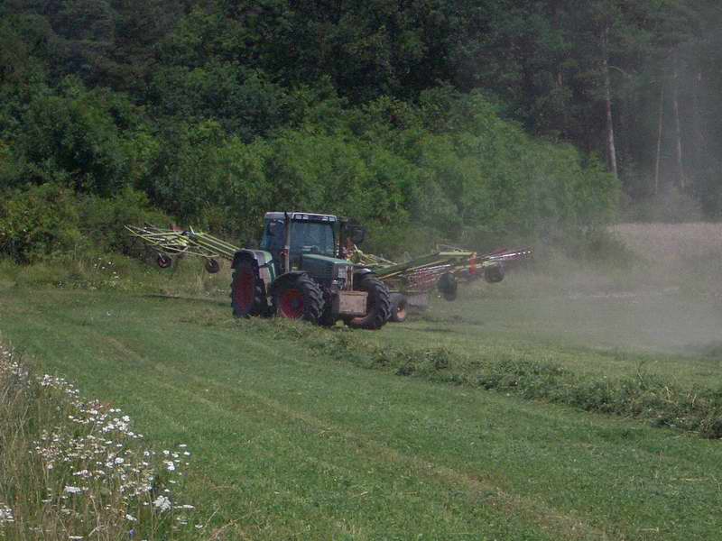 bilder/18_7_2005/fendt_514_3.jpg