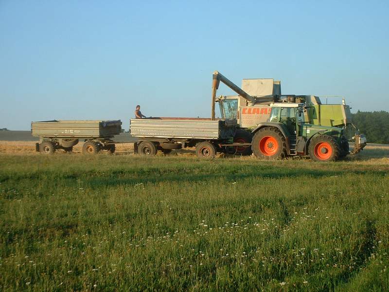 lexion_+_fendt_824.jpg