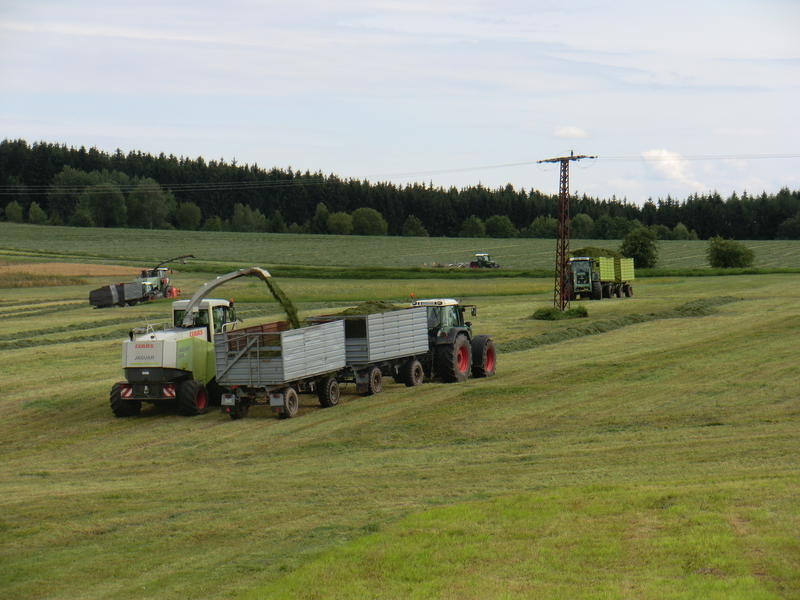 bilder/14_4_2005_2/fendt_514_9.jpg
