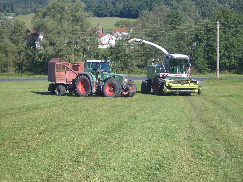 bilder/19_9_2005/jaguar_fendt_12.jpg