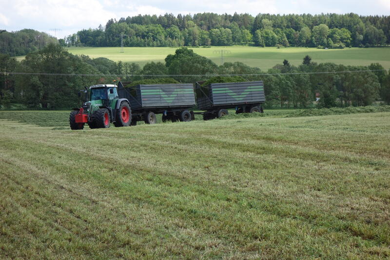 bilder/25_5_2005/jaguar_fendt_824_zt_323.jpg