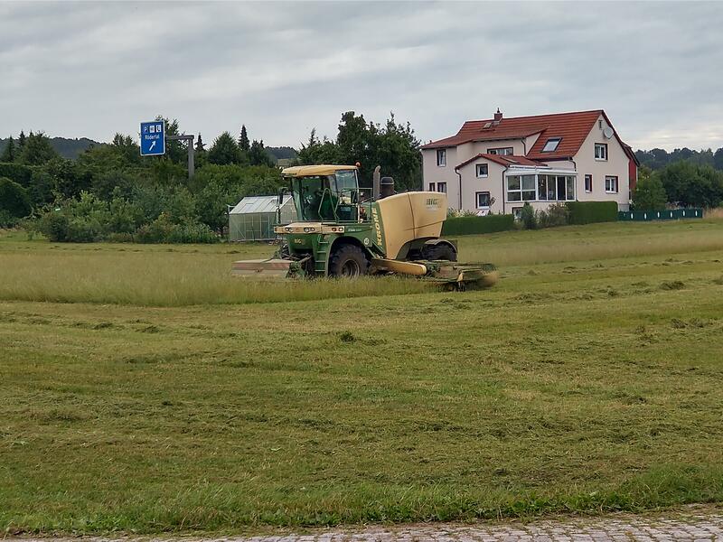 bilder/18_7_2005/jaguar_fendt_824_4.jpg