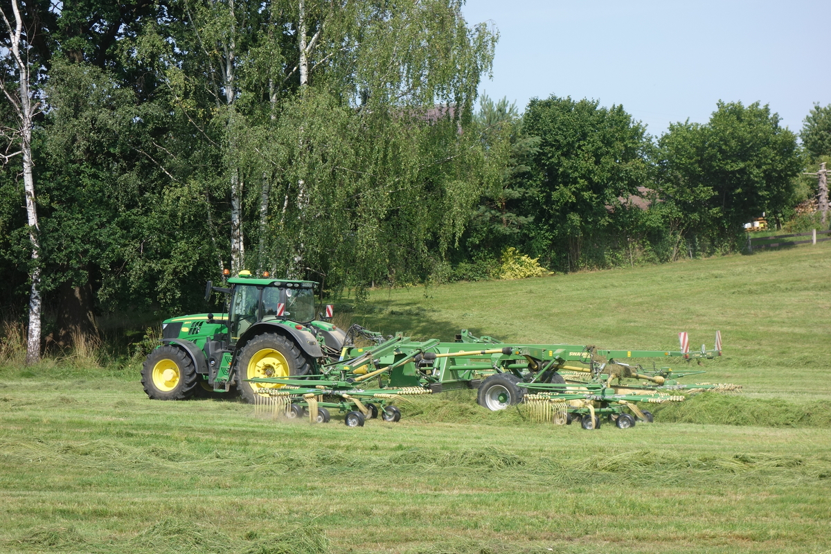 bilder/7_8_2004/mega_fendt.jpg