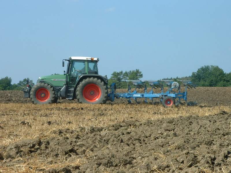 bilder/20_8_2003_1/fendt_8.jpg