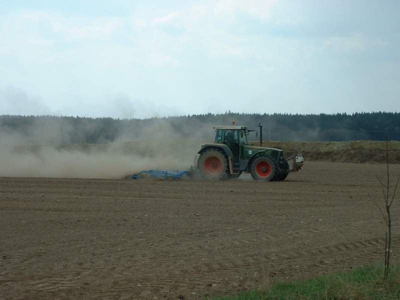 bilder/22_4_2003/fendt_824_2.jpg