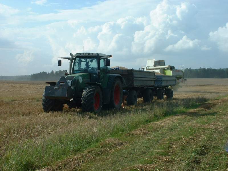 lexion_+_fendt_716_2.jpg