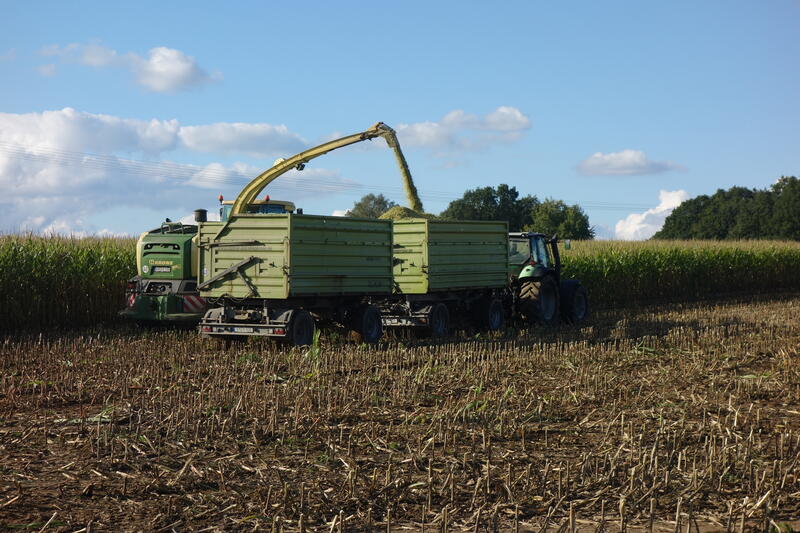 bilder/20_7_2003/fendt_716_7.jpg