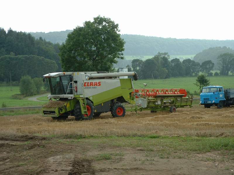 bilder/21_5_2002_3/fendt_716_+_zt_303_11.jpg