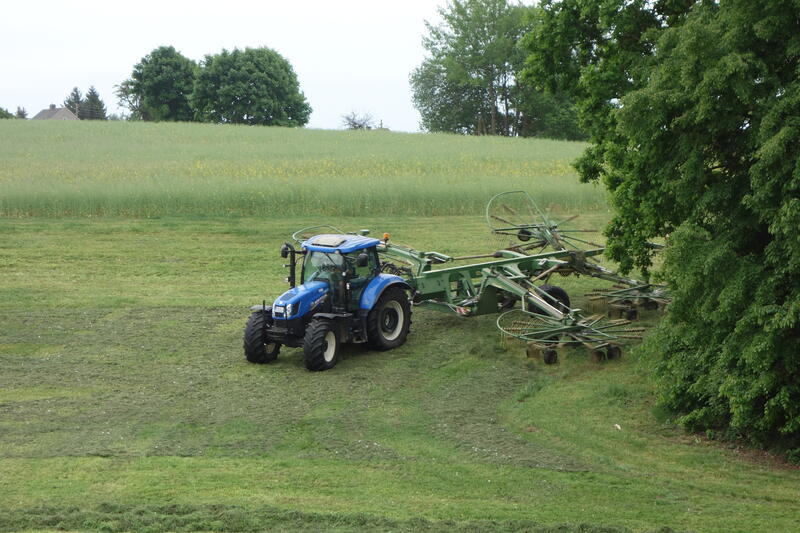 bilder/24_8_2002_1/lexion_+_mega_2.jpg