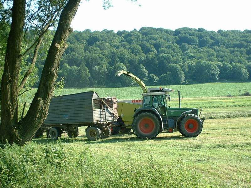 jaguar_900_+_fendt_824_3.jpg