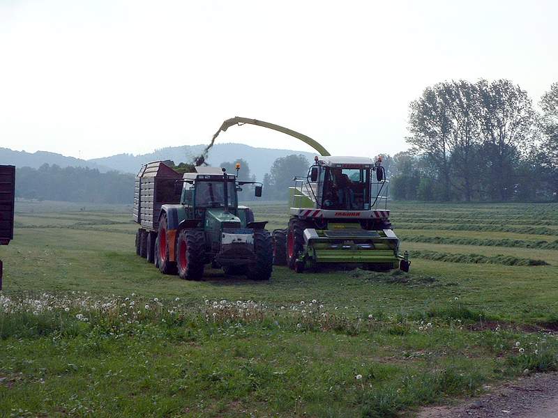 jaguar_900_+_fendt_824.jpg