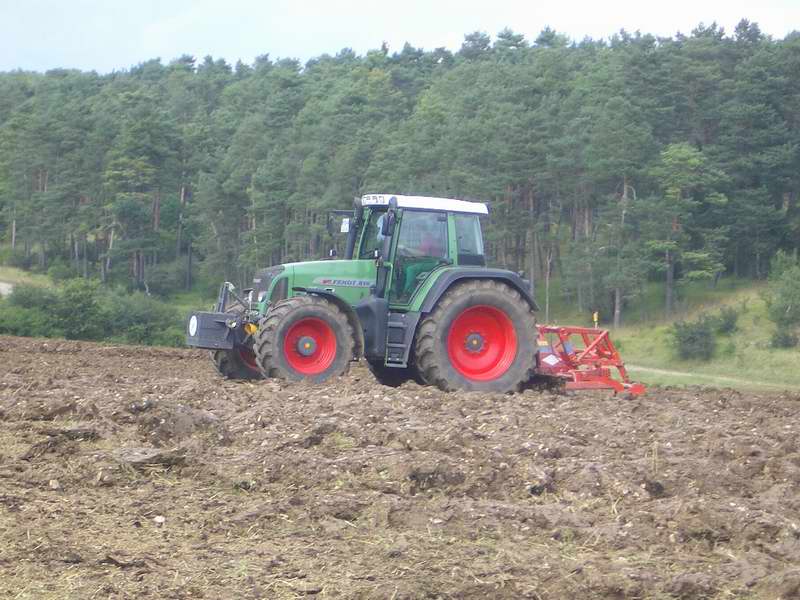 fendt_818_3.jpg
