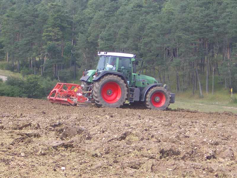 fendt_818_6.jpg