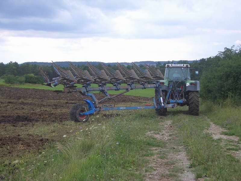 bilder/26_7_2005/fendt_824_10.jpg
