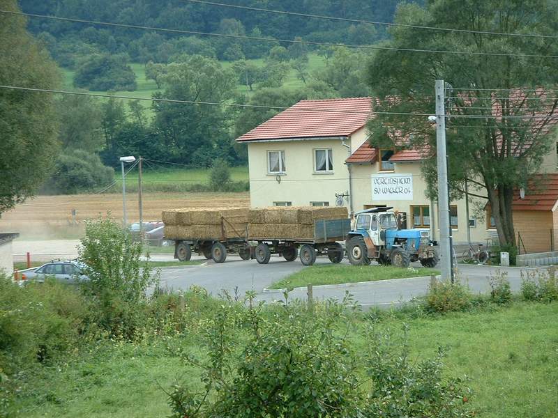 bilder/17_5_2002/jaguar_900_+_fendt_824_+_fendt_514.jpg