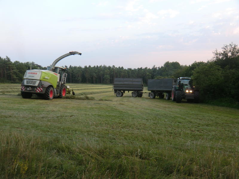 bilder/20_5_2004/fendt_zt_323_3.jpg