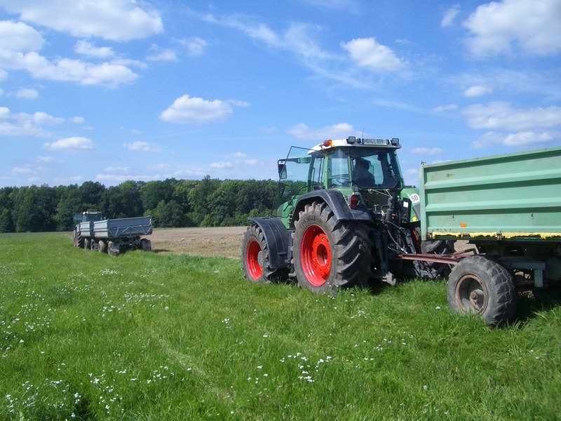 bilder/28_8_2005/2x_fendt_2.jpg