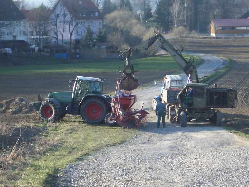 bilder/31_3_2005/fendt_716_t_174_zt_303.jpg