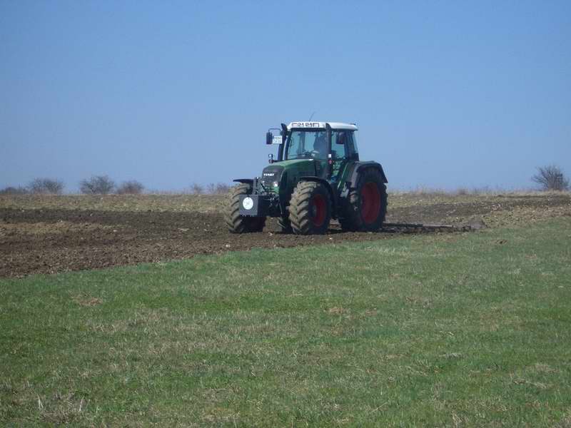 bilder/31_3_2005/fendt_818_8.jpg