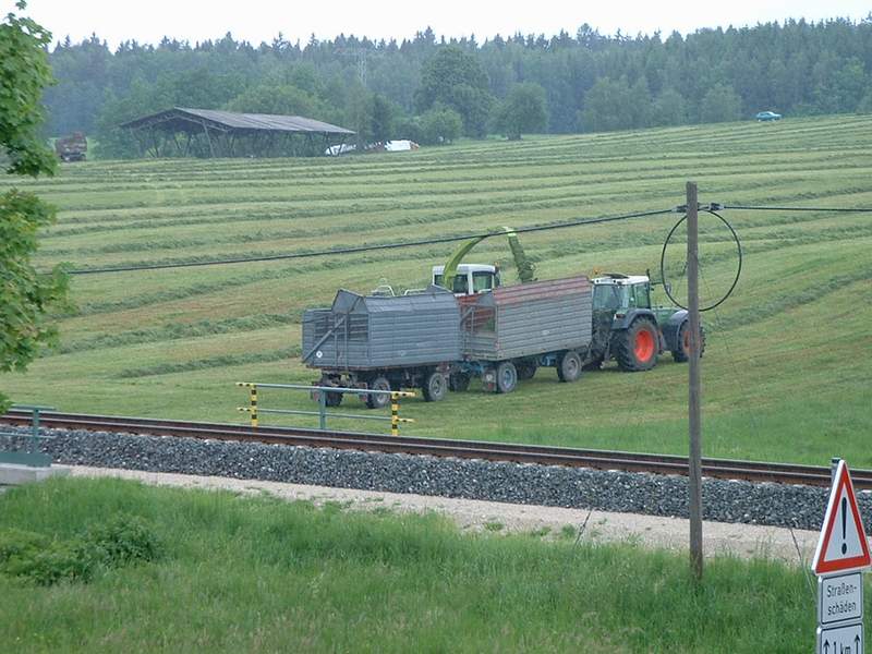 bilder/31_5_2003/jaguar_900_+_fendt_824.jpg