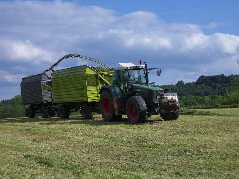 bilder/31_5_2005/jaguar_fendt_824_11.jpg