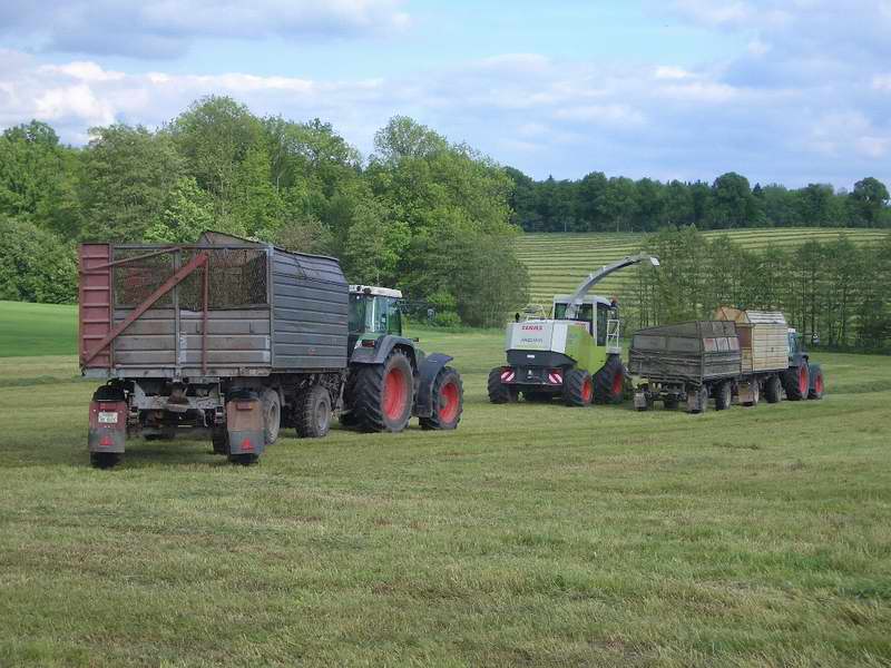 bilder/31_5_2005/jaguar_fendt_824_fendt_514_2.jpg