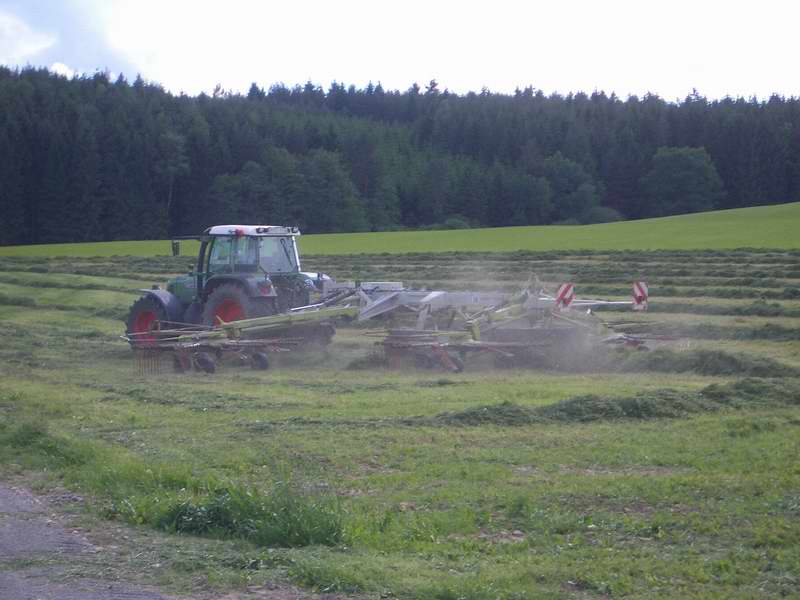 bilder/4_6_2005/fendt_716_4.jpg