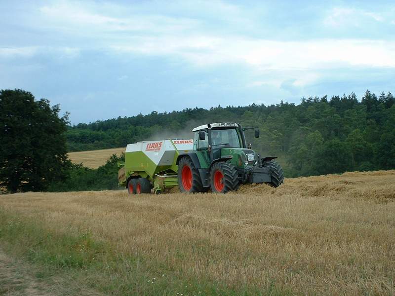 bilder/6_8_2002_2/fendt_716_6.jpg