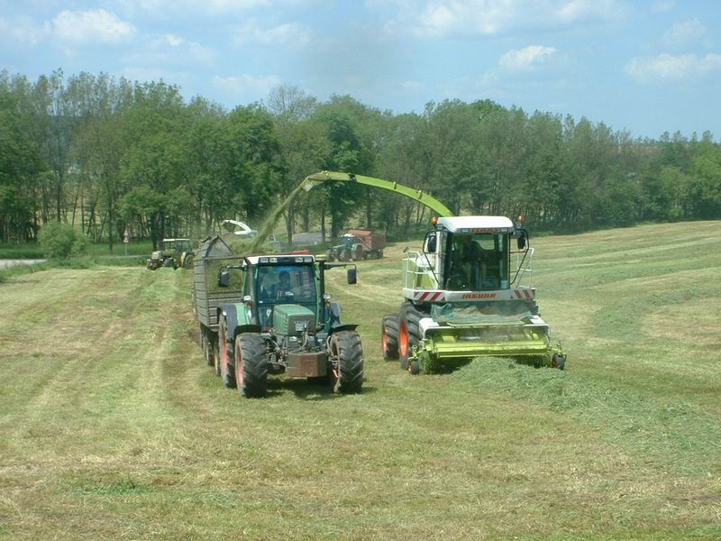 2x_jaguar_3x_fendt_zt_323_2.jpg