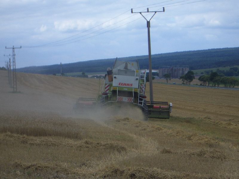 bilder/24_8_2002_1/lexion_+_mega_+_fendt_824_+_w50_4.jpg